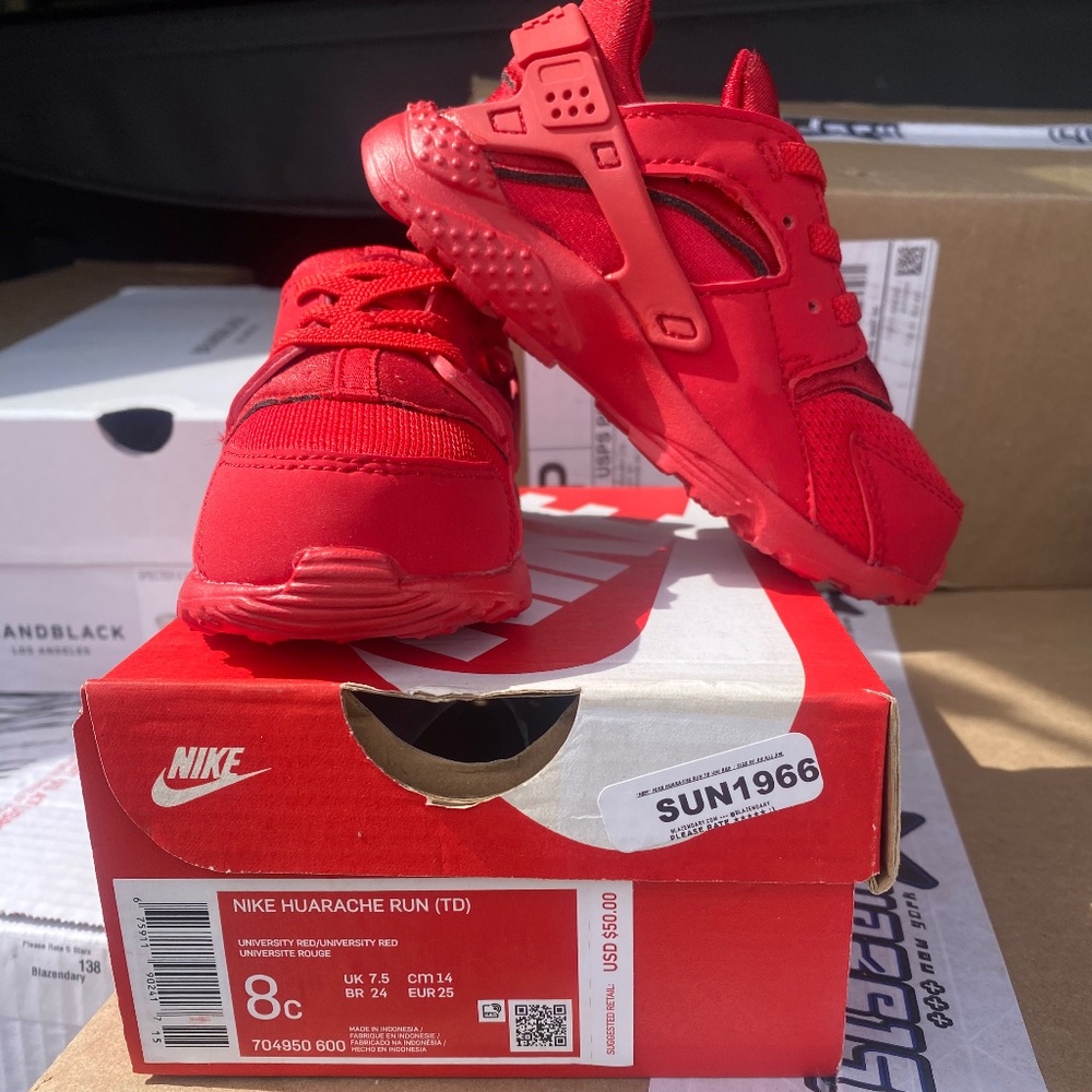 Kids size 8c Nike Huarache